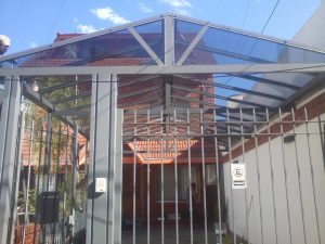 Techo vidriado a dos aguas